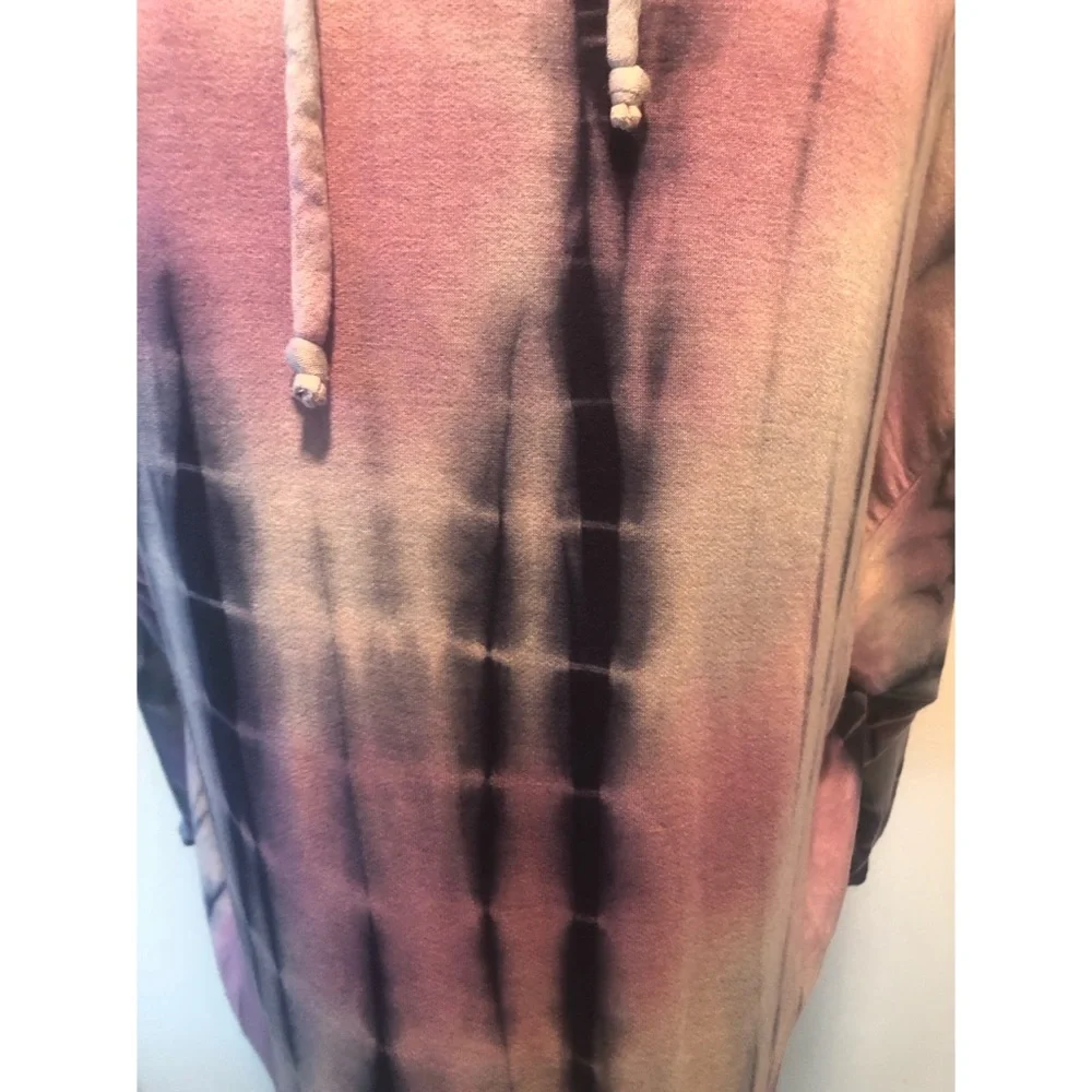 MARONIE LA Tie Dye Hooded Crop Sweatshirt BRAND NEW Size Medium!